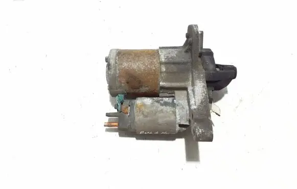 Nissan Pulsar Starter motor 233006867R