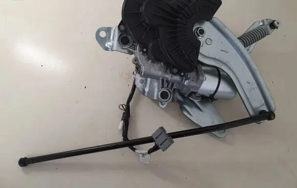 Subaru Outback (BS) Tailgate/trunk/boot lift motor 3036544