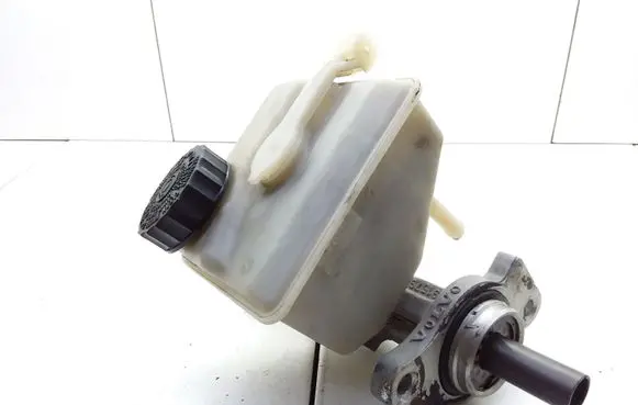 Volvo S80 Master brake cylinder 9157933