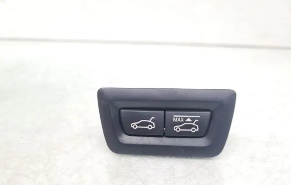 Tailgate opening switch