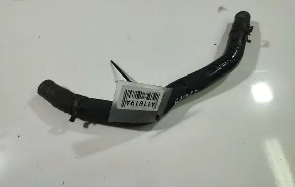 Toyota Avensis T270 Engine coolant pipe/hose 