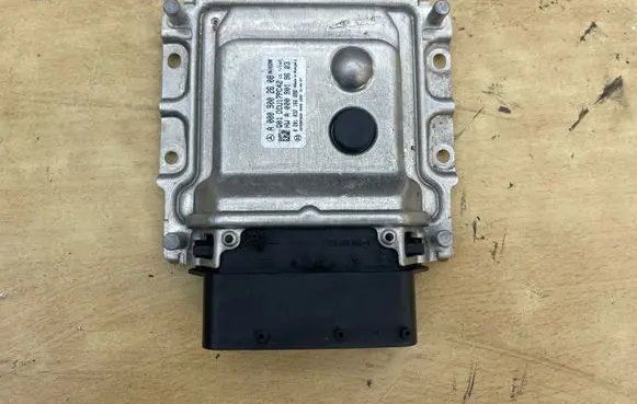 Mercedes-Benz E W212 Adblue control unit A0009019603