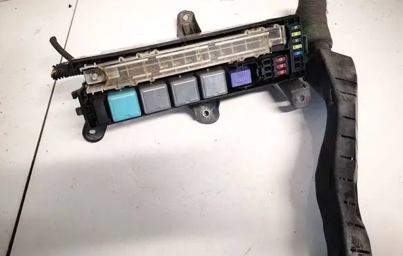 Lexus IS 220D-250-350 Fuse box set