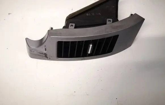 Mitsubishi Outlander Dash center air vent grill 8030A013ZZ GN71114260