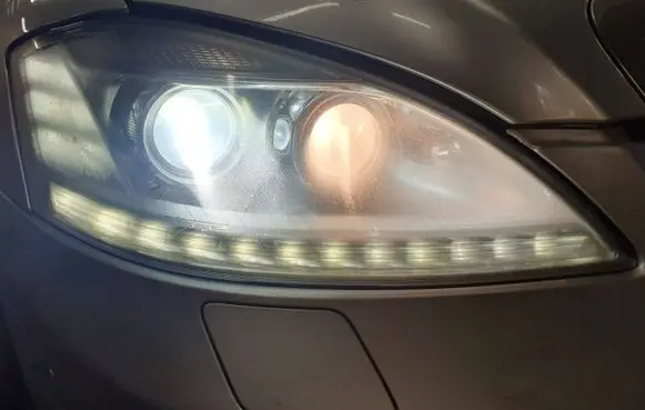 Mercedes-Benz S W221 Headlight/headlamp A2218206439 1307023719 A2219008001