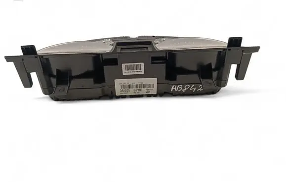 Volkswagen PASSAT B7 Speedometer (instrument cluster) 3AA920870D