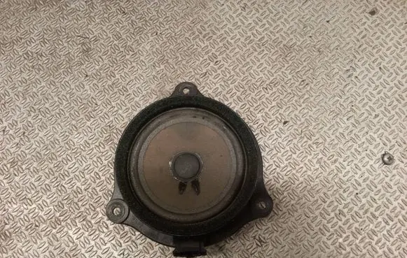 Audi A6 S6 C6 4F Front door speaker 4F0035411