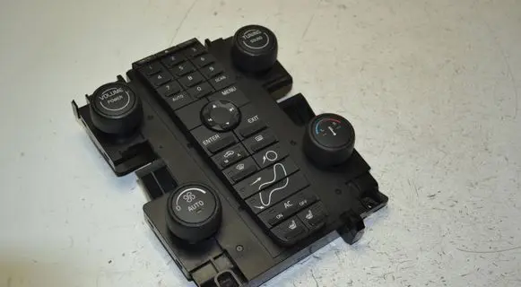 Volvo V50 Climate control unit 30737669 05W43T