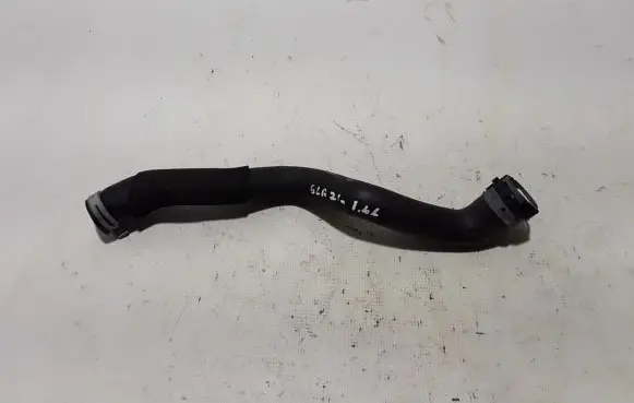 Mercedes-Benz GLA H247 Engine coolant pipe/hose A2475010182