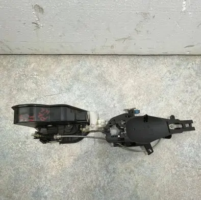 BMW X5 E70 Front door lock 7283627 A053702