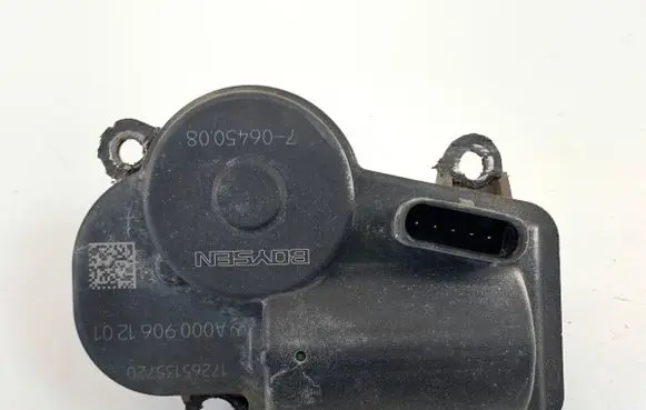 Mercedes-Benz GLA W156 X156 Engine shut-off valve A0009061201