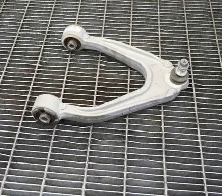 Maserati Ghibli Front lower control arm/wishbone 670004185