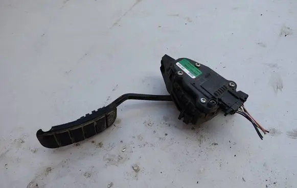 Opel Movano A Accelerator throttle pedal 8200724059