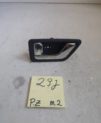 Hyundai Getz Front door interior handle 8932492