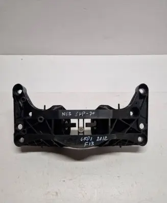 BMW 6 F12 F13 Gearbox mounting bracket 6788568