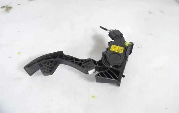 Skoda Fabia Mk3 (NJ) Accelerator throttle pedal 6C1723503B
