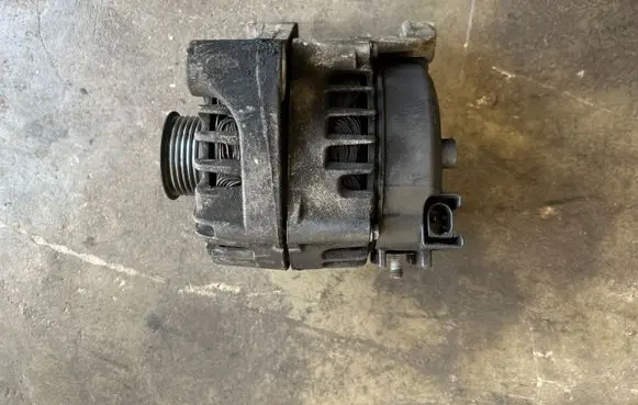 BMW 5 E60 E61 Generator/alternator 7802261 2543461C