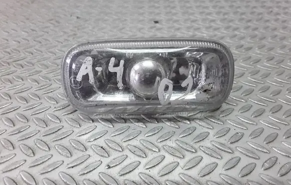 Audi A4 S4 B6 8E 8H Front fender indicator light 8E0949127