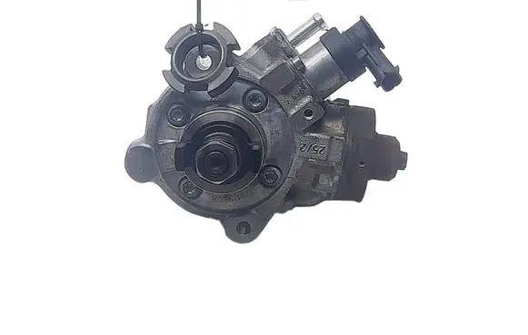 Iveco Daily 6th gen Fuel injection high pressure pump 0445010586 5801572470 0150523