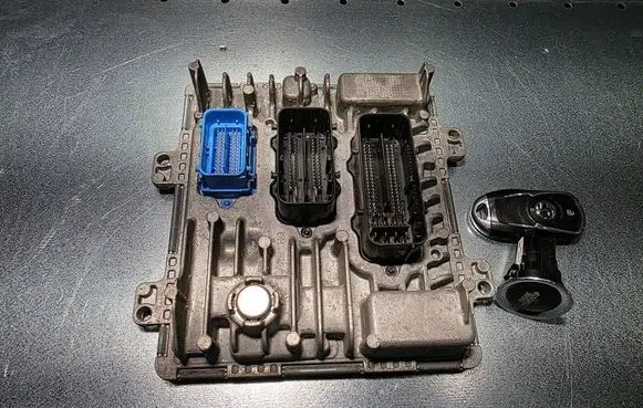 Opel Insignia B Engine control unit/module 55503335 395357783