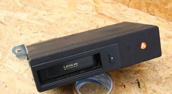 Lexus GS 300 400 430 CD/DVD changer 8627030140