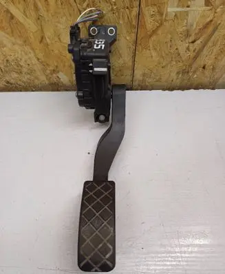 Volkswagen Golf IV Accelerator throttle pedal 1J1721503H
