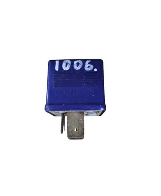 Audi A6 S6 C5 4B Other relay 8A0951253