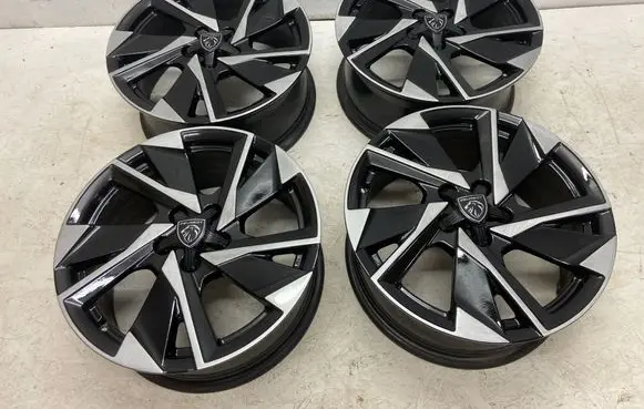 Peugeot 308 R17 alloy rim 9835057580