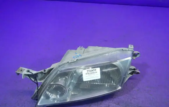 Mazda Premacy Headlight/headlamp P1989