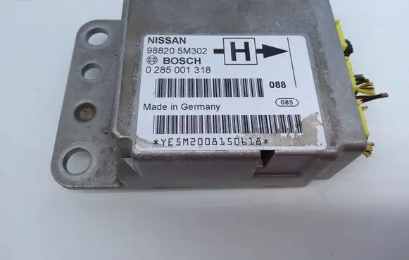 Nissan Almera N16 Airbag control unit/module 988205M302 0285001318