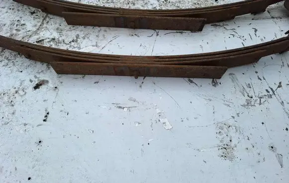 Chevrolet Blazer Rear leaf spring 