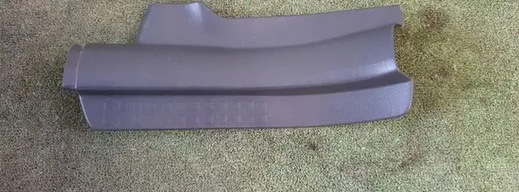 Suzuki Swift I Rear sill trim cover 7616263J0