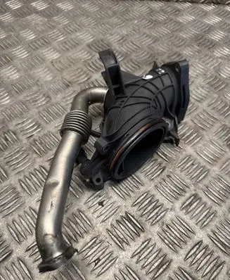 Mercedes-Benz E W213 Air intake hose/pipe A6540900337