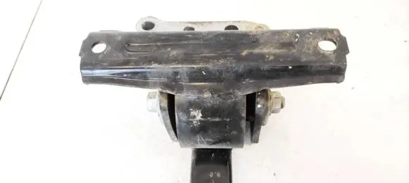Mitsubishi ASX Engine mount bracket