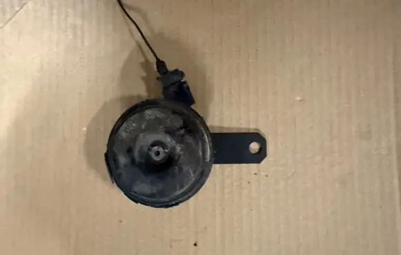 Suzuki Vitara (LY) Horn signal 2722001941