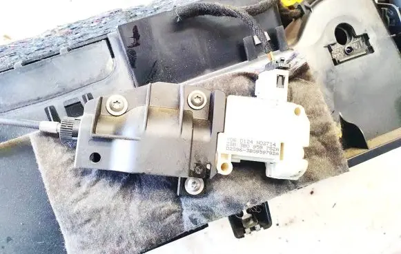 Audi Q7 4L Central locking motor 3b0959782a d2896-3b0959782a