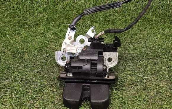 Audi A6 S6 C7 4G Tailgate/trunk/boot lock/catch/latch 4H0827505