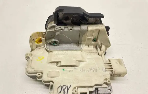 Audi A6 S6 C6 4F Front door lock 4F1837015