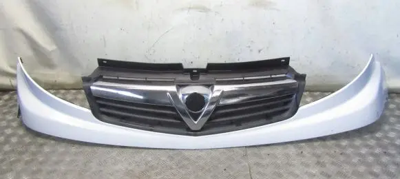 Opel Vivaro Front grill