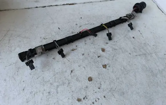 Volkswagen Multivan T5 Fuel injector wires 070971033