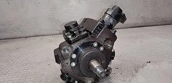 Audi Q7 4L Fuel injection high pressure pump 0445010154 059130755S
