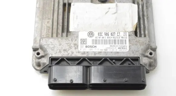 Volkswagen Golf VI Engine control unit/module 03C906027CT