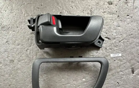 Mitsubishi Pajero Front door interior handle MR432271 MR604133