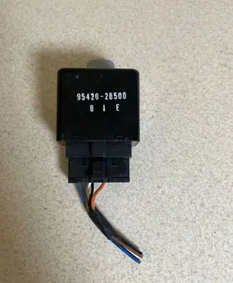 Hyundai Santa Fe Window wiper relay 954202B500