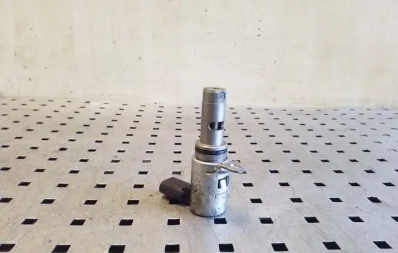 Volkswagen Golf Plus Camshaft vanos timing valve 03C906455A