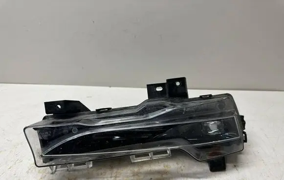 Tesla Model 3 Front fog light 162479800A DC522251B00399