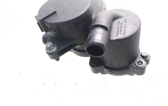 Mercedes-Benz A W168 Oil breather separator A6680100062 1928404700
