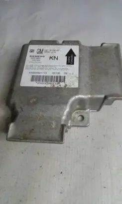 Volkswagen Golf V Airbag control unit/module 13186947