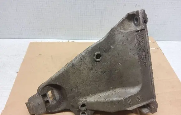 Audi A6 S6 C4 4A Engine mounting bracket 4A0199308