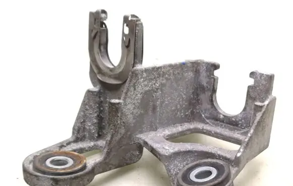 Hyundai i20 (GB IB) Gear shift cable bracket 